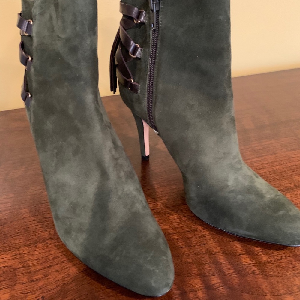 NEVER Worn Diane B. Olive Green Suede Ankle Boots
